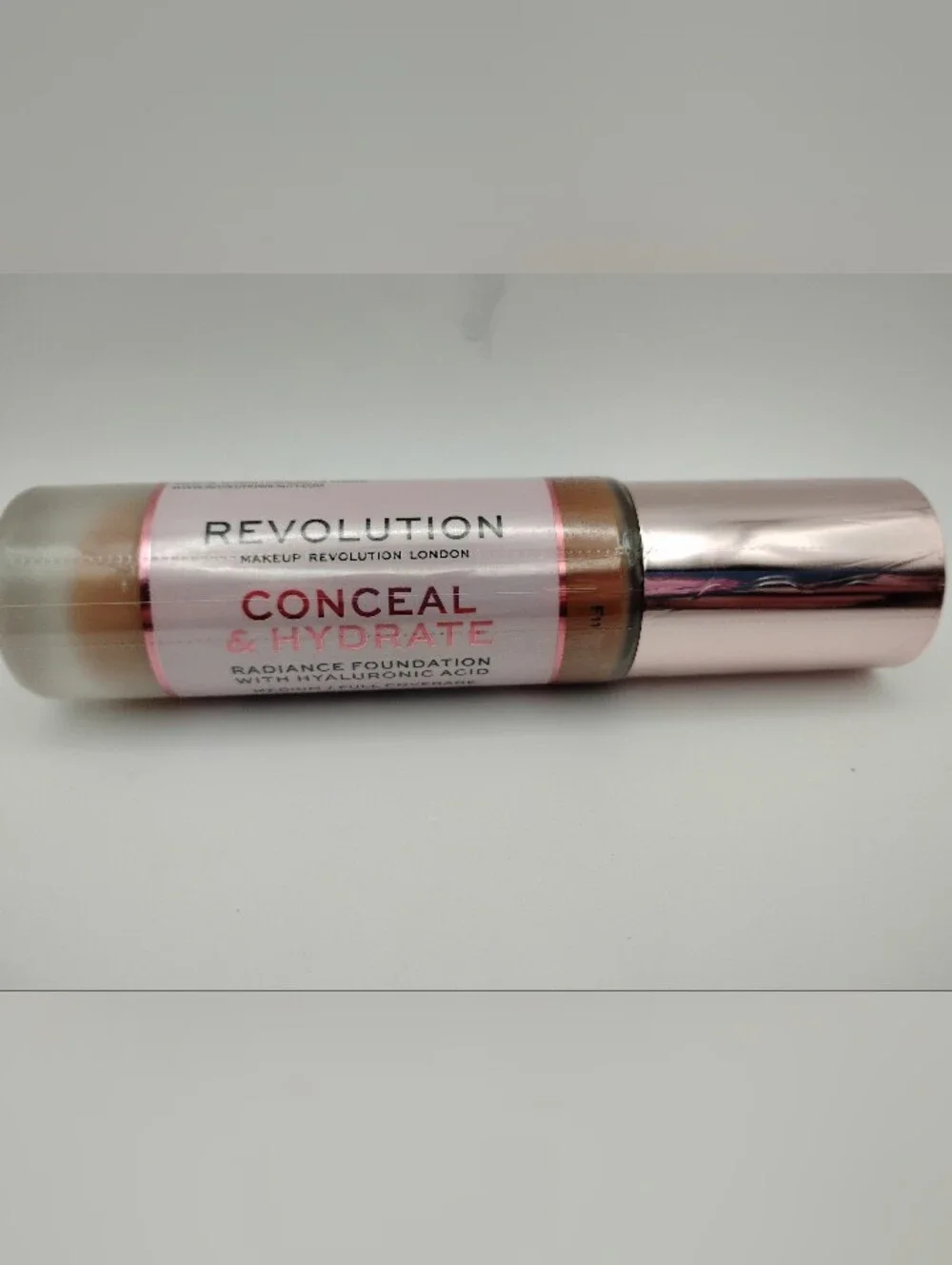 Makeup Revolution Conceal & Hydrate Radiance Foundation - Medium/Full Coverage